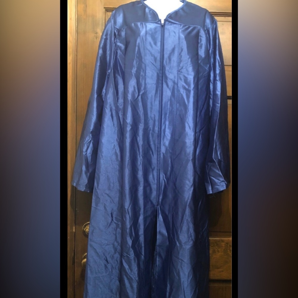 Graduation Gown - Picture 4 of 4